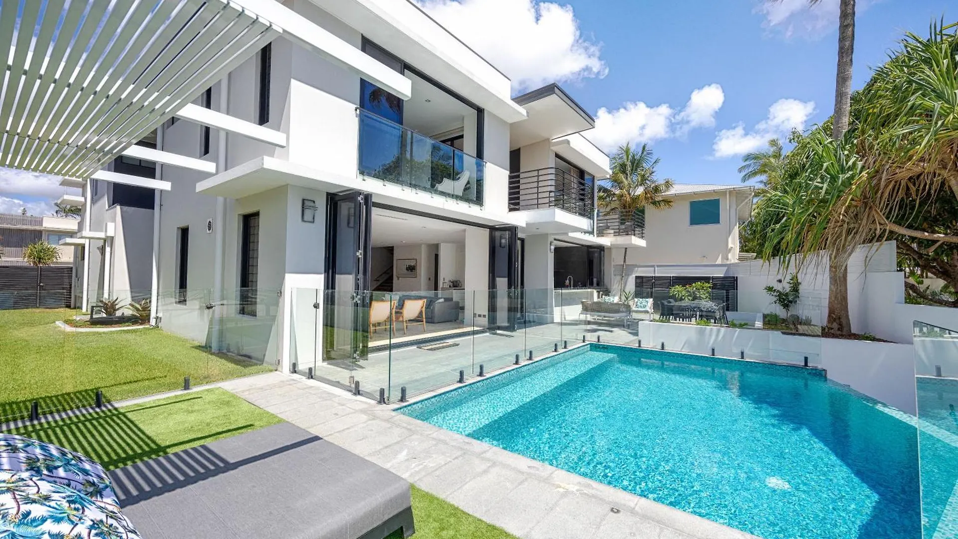 Callula , River Paradise With Private Pool Noosa Heads 0*,  Australia