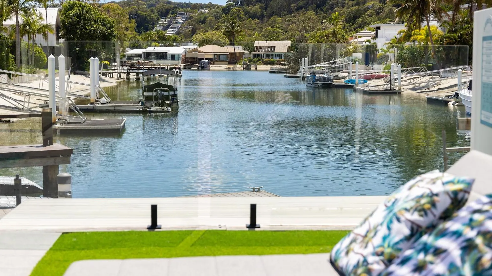 Callula , River Paradise With Private Pool Noosa Heads Holiday home